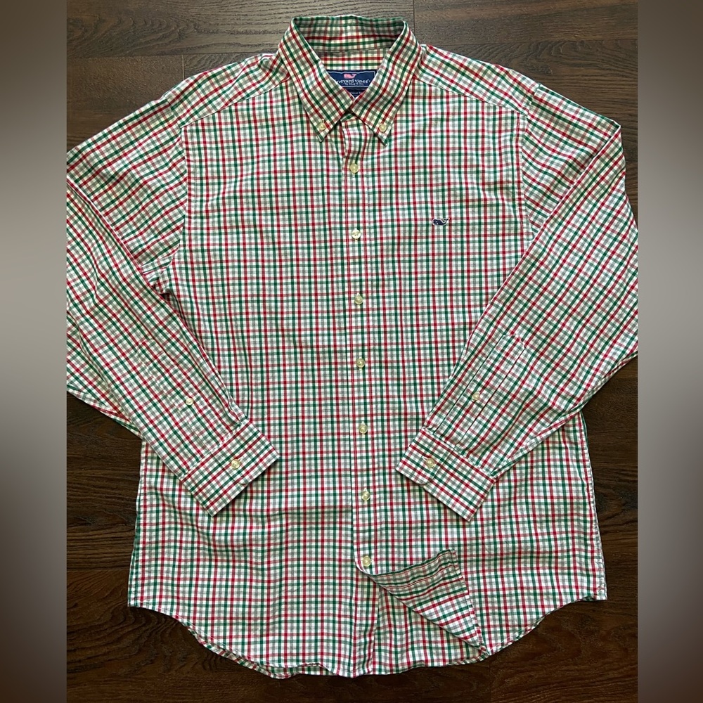Vineyard Vines button down shirt - size L